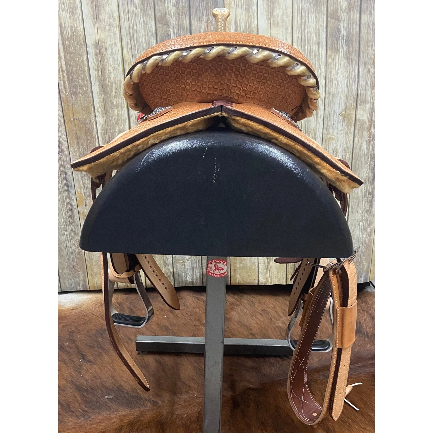HR Saddlery 15.5 Inch Barrel Saddle 6 HR Saddlery 15.5 Inch Barrel Saddle - Image 4